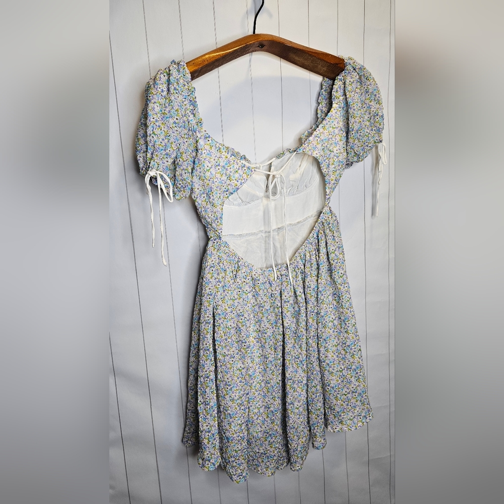 ASOS Love Triangle milk maid mini dress with open back in blue ditsy - Picture 7 of 11
